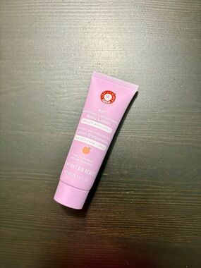 First Aid Beauty Pink KP Smoothing + Brightening Body Lotion Tube